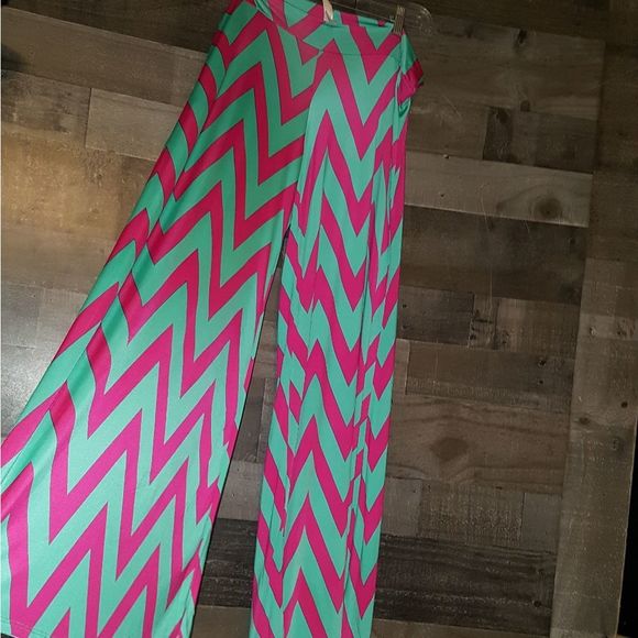 ❤️5/$25 💥 Boutique Stretch Chevron Pants - Picture 2 of 3